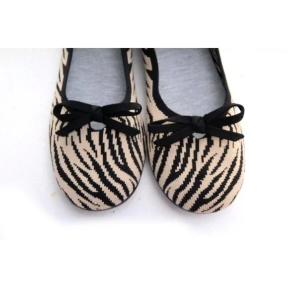 NWOB clarks carly hope ballet flats slip on animal print cloudsteppers Shoes 9M